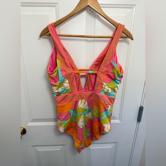 Women’s Trina Turk One Playa De Flor Plunging Piece Swimsuit Sz 12 Summer Beach - Picture 6 of 8